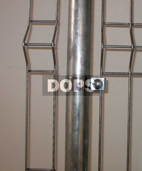 3D panel holder for round post - zinc end