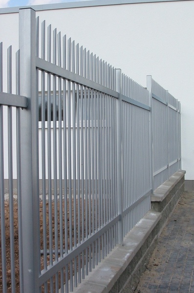 Column for tubular fence