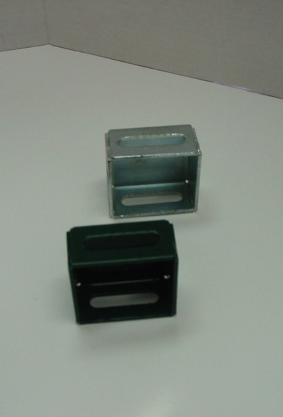 Attachment to tubular fence