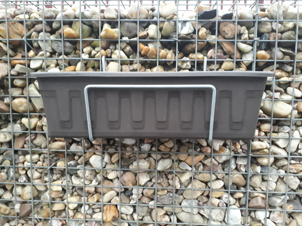 Hanging box holder - large - galvanised - for gabion
