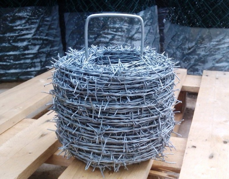 Galvanized barbed wire - 100 m 